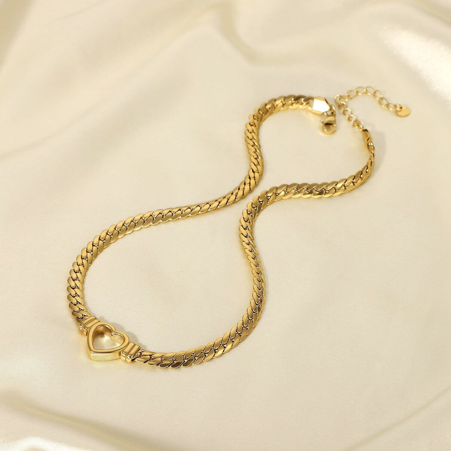 Figaro Heart Necklace