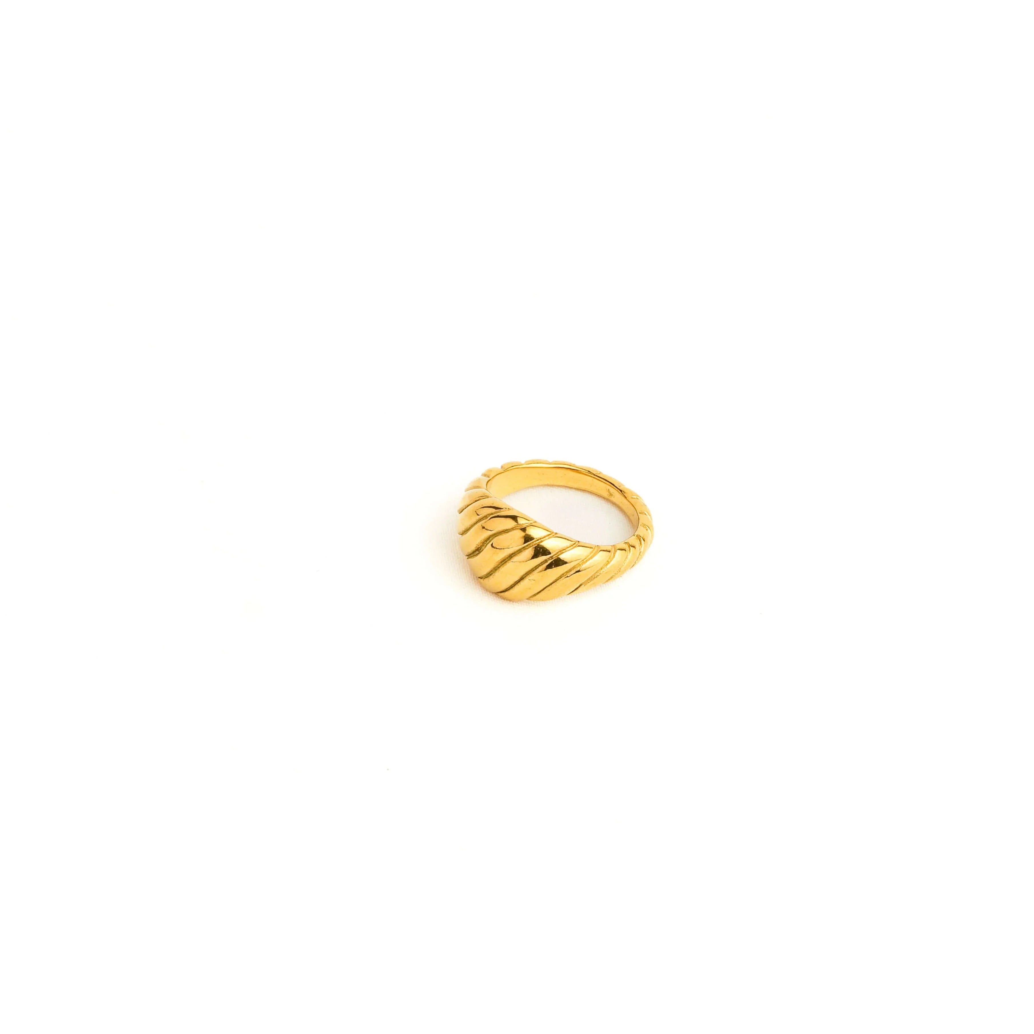 Wave Croissant Ring