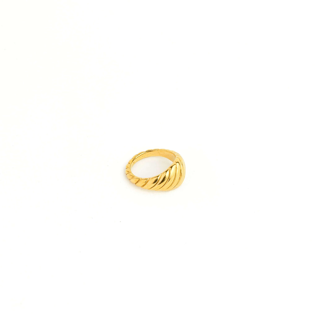Wave Croissant Ring