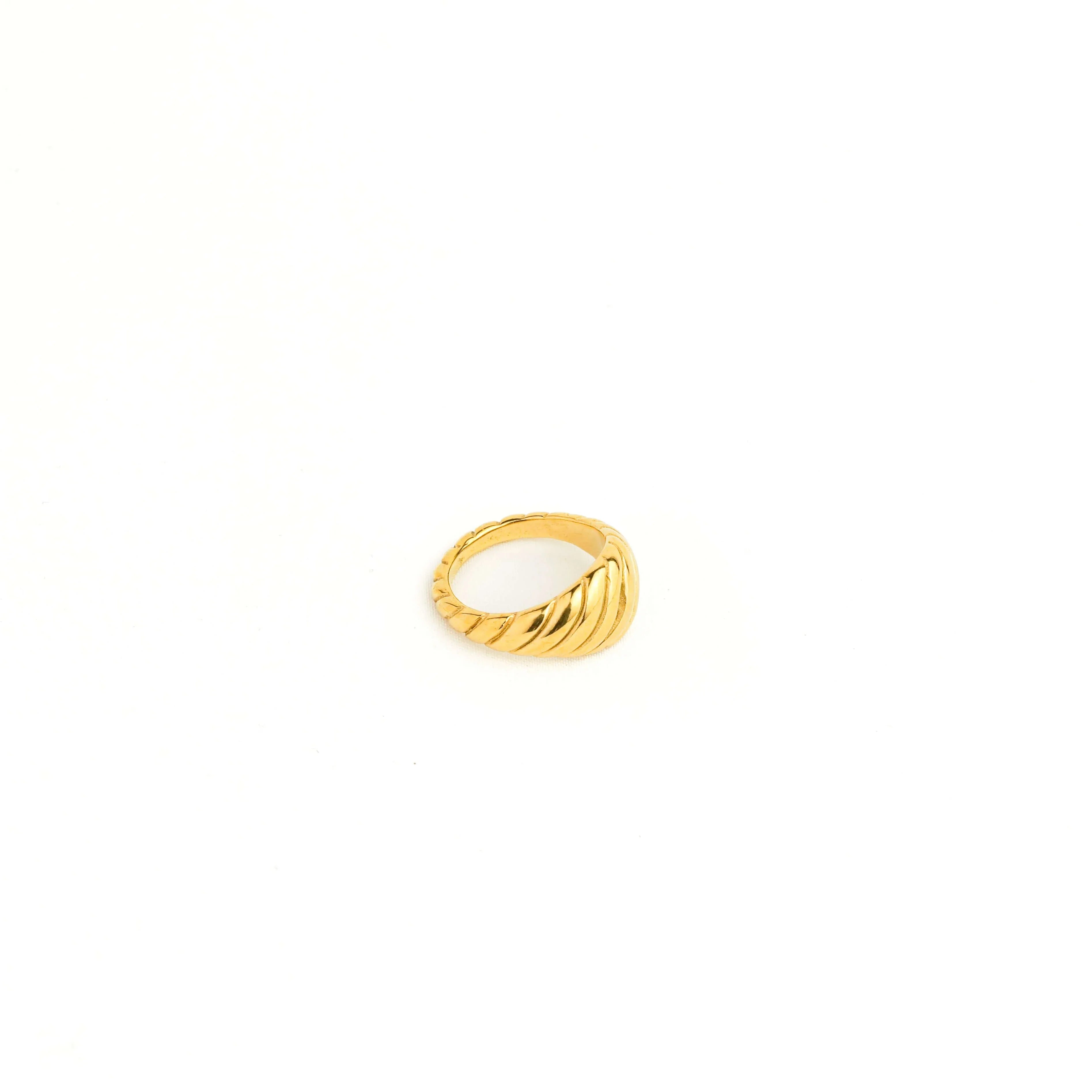 Wave Croissant Ring