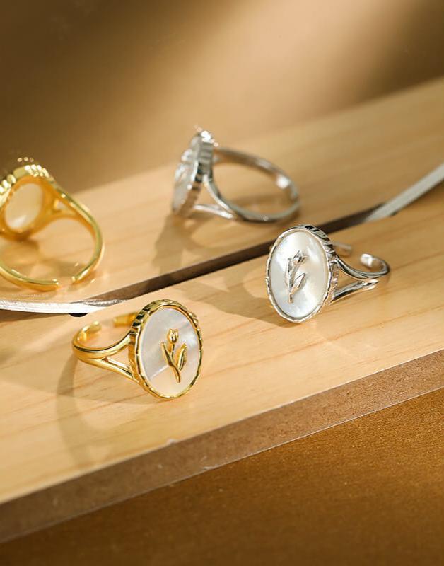 Rose Signet Ring